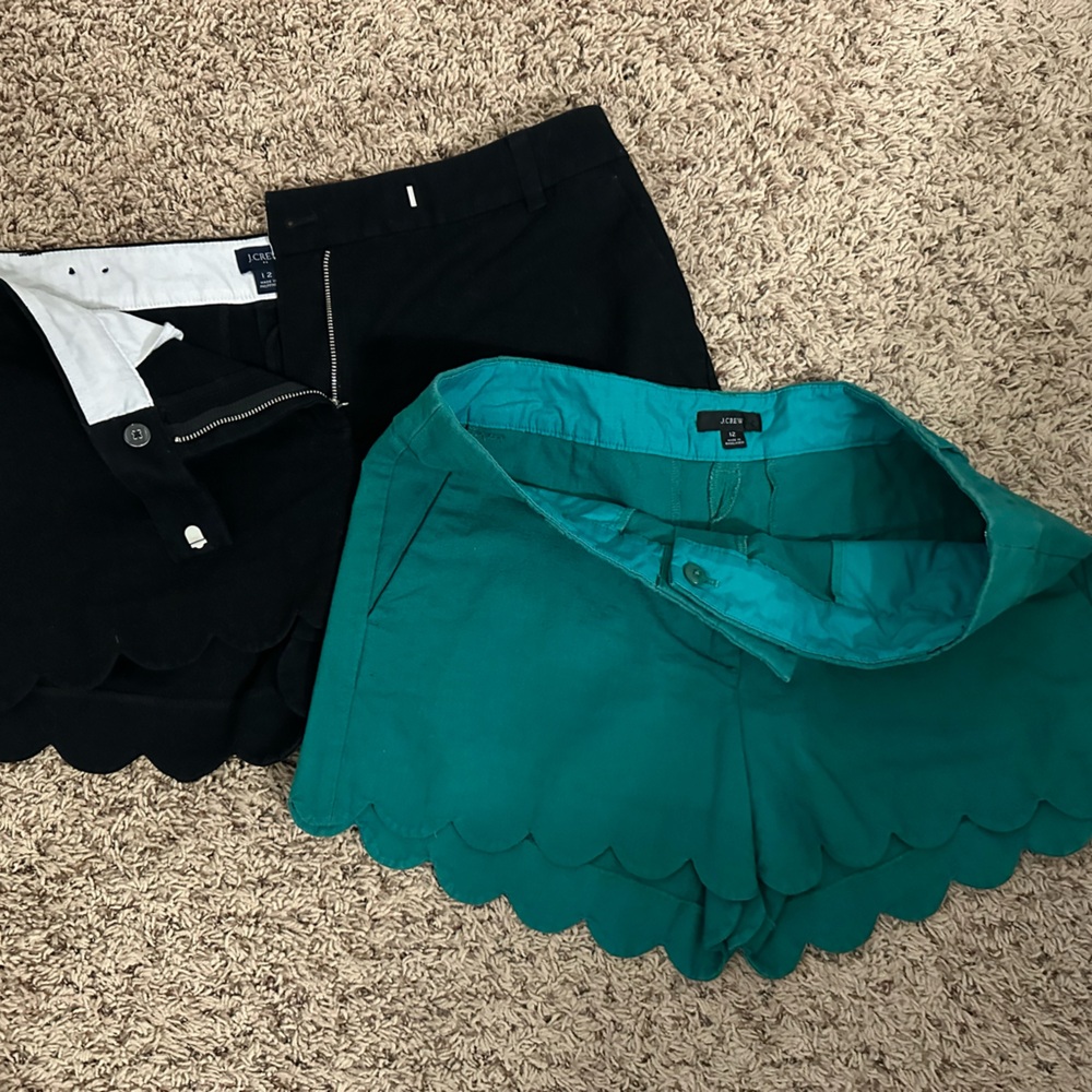 Set of 2 JCREW scallop shorts